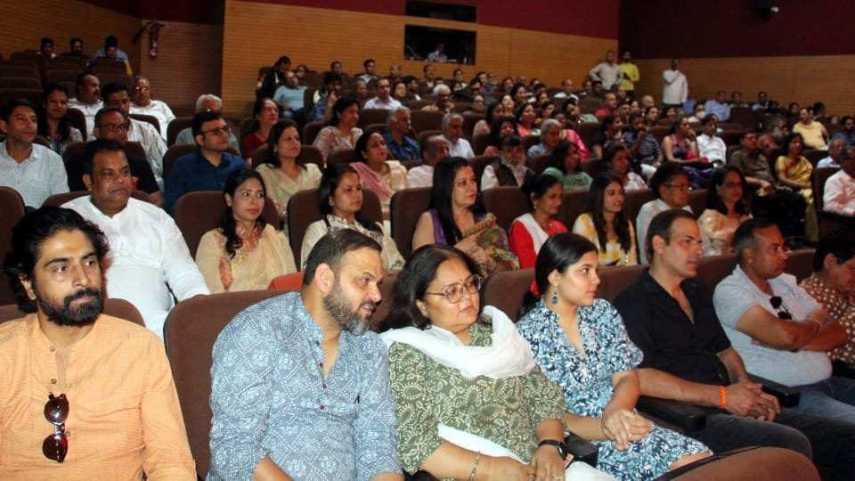 Amar Ujala 75th Anniversary: Writer Juhi Babbar Soni play With Love Aapki Saiyaara held in dehradun