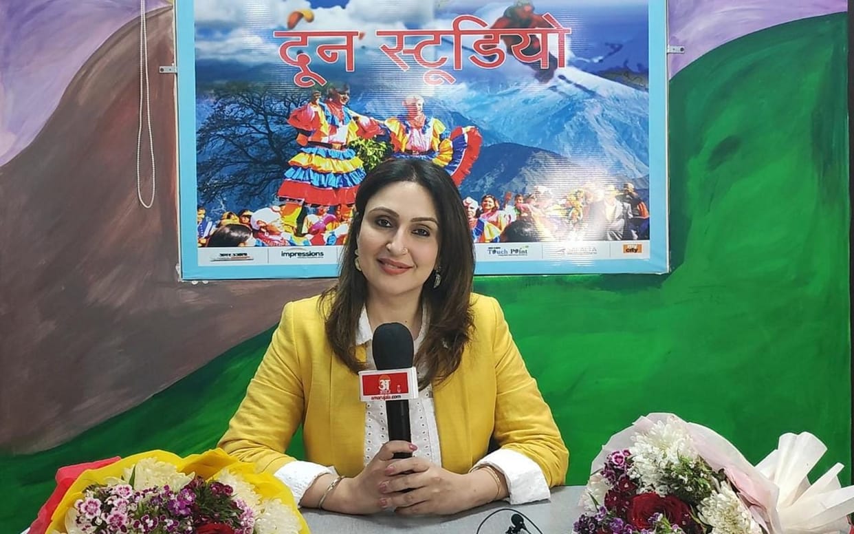 Writer and director Juhi Babbar Soni reached Amar Ujala Dehradun Interview Bollywood Entertainment