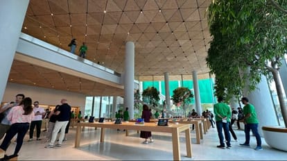 india first Apple store open in Mumbai BKC to open for customers Details Here