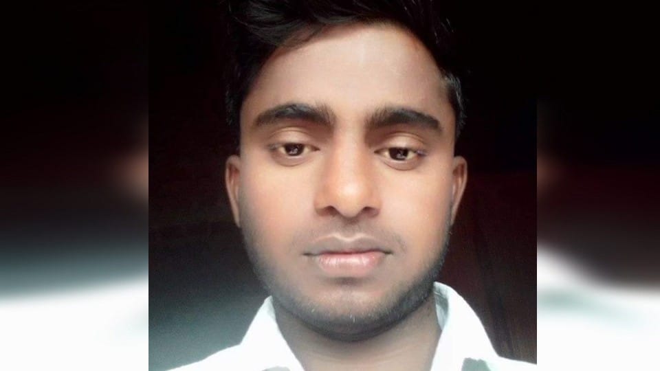Insulted in front of his wife young man gave up his life in shame posted on YouTube said I do not want to live