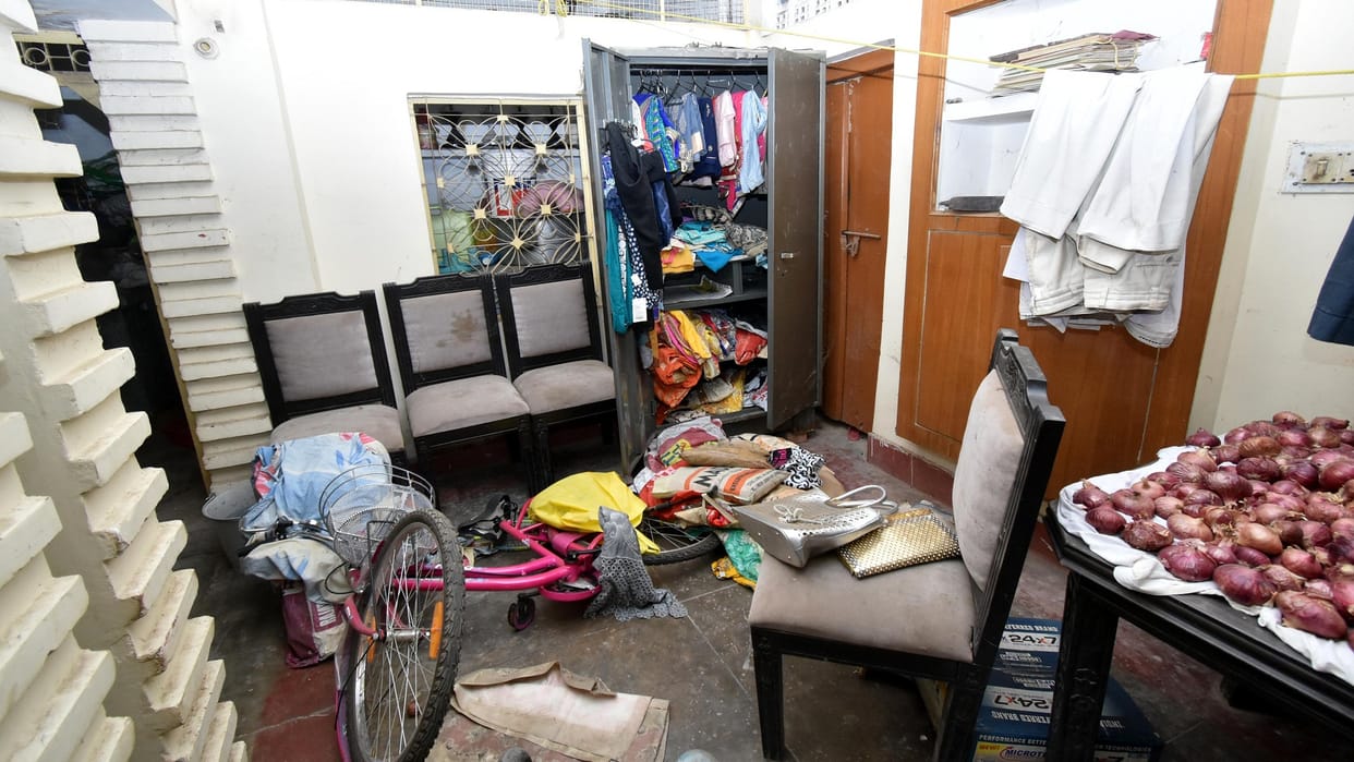 Atiq Ahmad: In search of Shaista, his parents leave the house open and run away