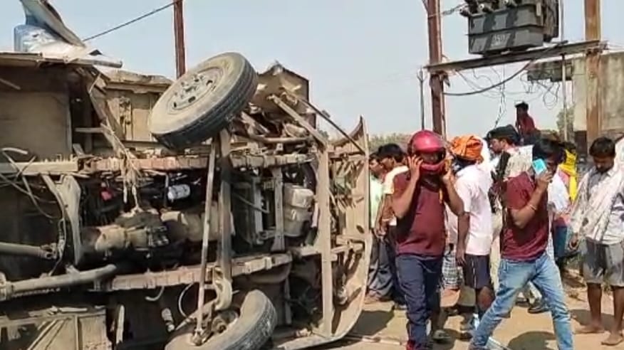 Bihar:  many people including driver injured in pickup and bus collision in Arrah