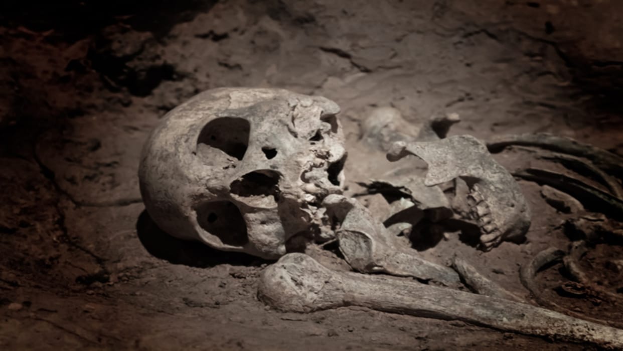 Gold Ornaments With Girl Head Skeleton Found in Israel Know Interesting Facts in Hindi