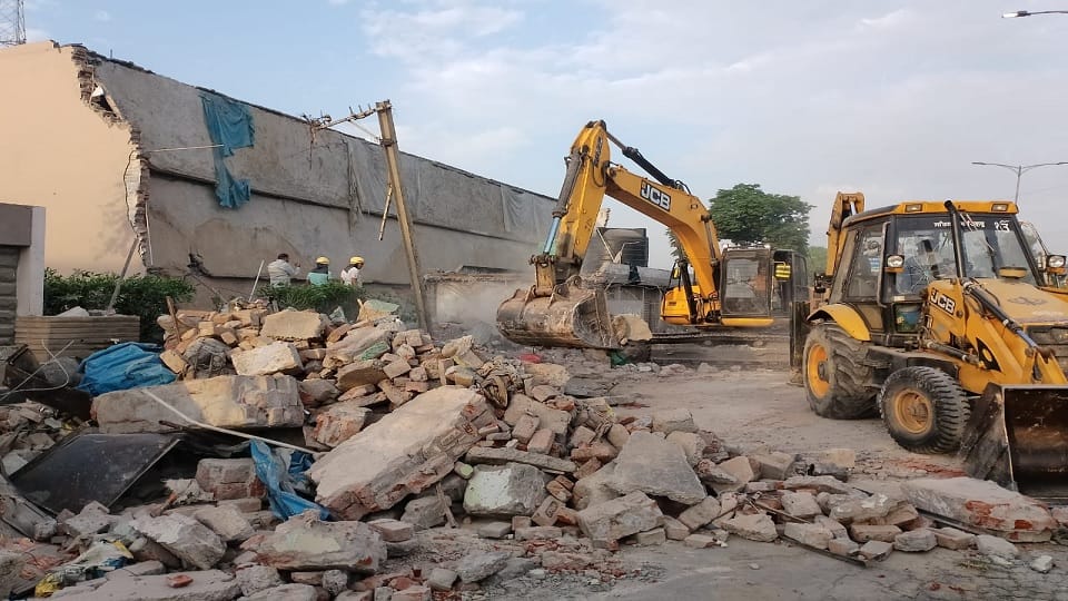 Shiv Shakti Rice Mill building collapses in Karnal due to Three died