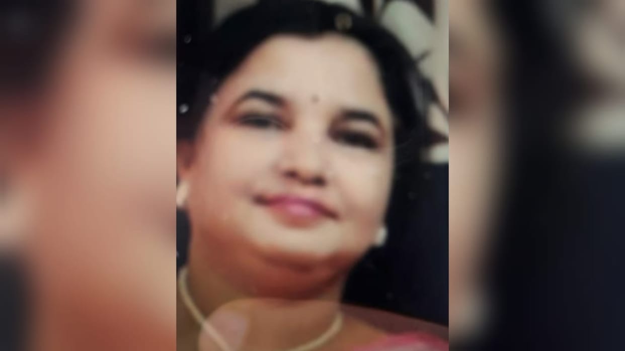 Woman trapped between platform and train dies in Hisar of Haryana