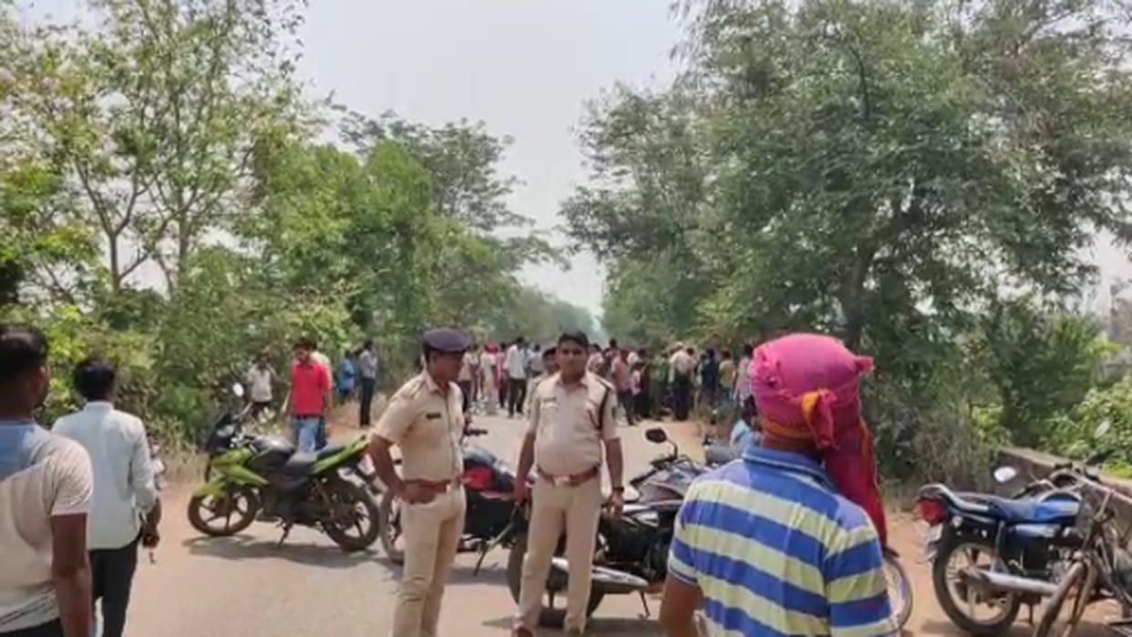 chhattisgarh Old man dies due to unknown vehicle collision in Sakti