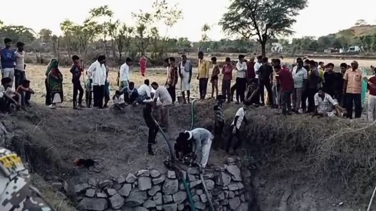 Shivpuri News Two brothers died due to drowning in the well