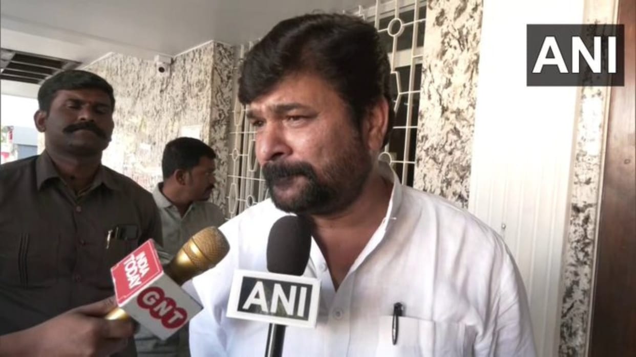 Karnataka Election 2023: Shock to Congress candidate, ban on going to constituency