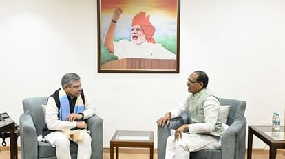 MP News: रेल मंत्री से मिले शिवराज, इंदौर व भोपाल मेट्रो के लिए विशेषज्ञों की तैनाती का आग्रह किया MP News: Shivraj met Railway Minister, requested for deployment of experts for Indore and Bhopal Metro