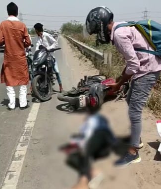Bihar: Accident on Patna-Daniawan highway, speeding vehicle crushed the young man, condition critical