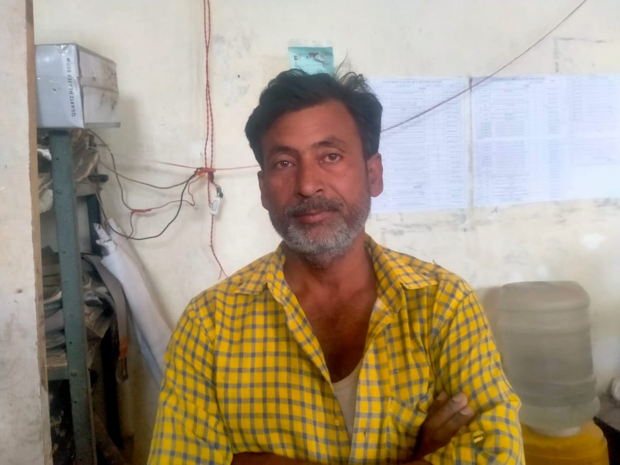 Bihar: Mason making video of women taking bath in bathroom caught red handed, stock found in mobile