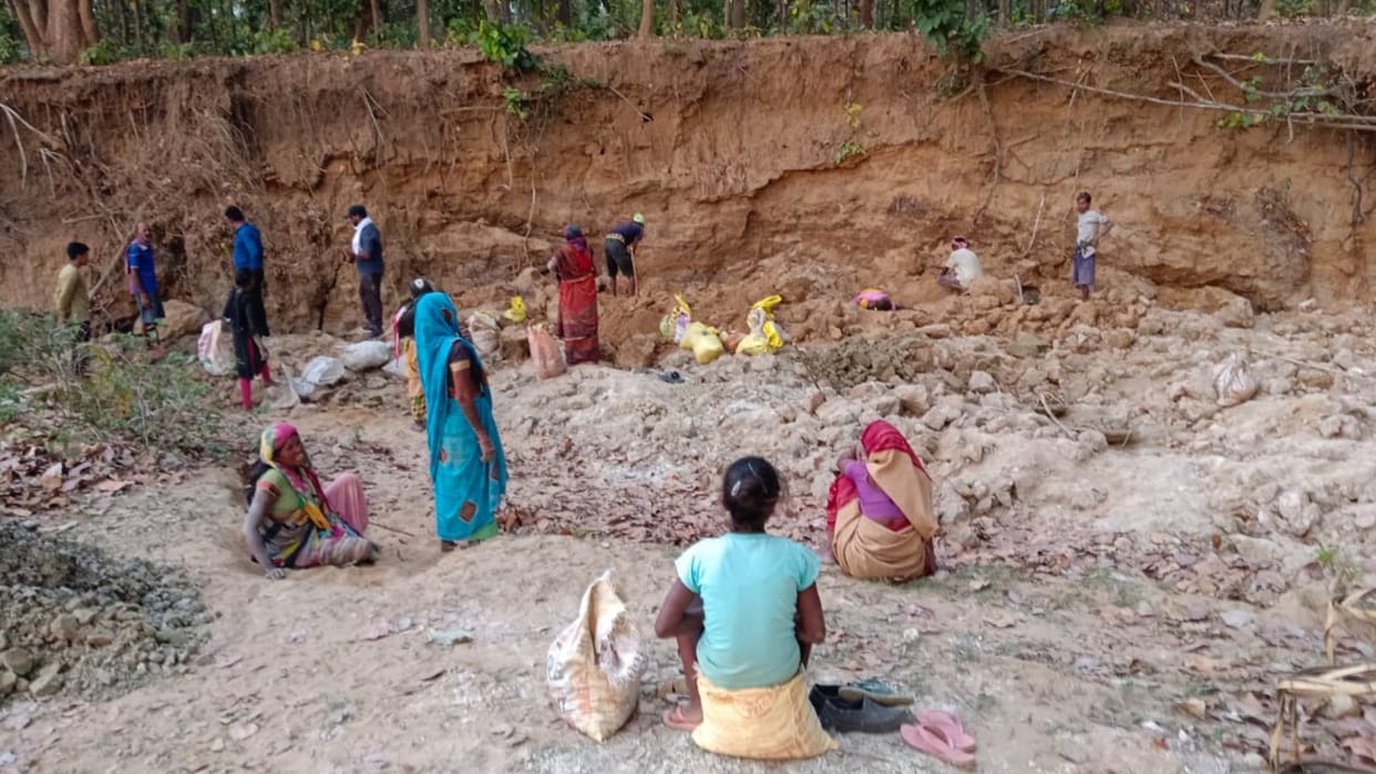 four including three women died due to mine collapse in chhattisgarh koriya