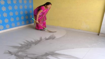 People troubled by ashes of factories running near Sahabajganj sahajanwa Gorakhpur