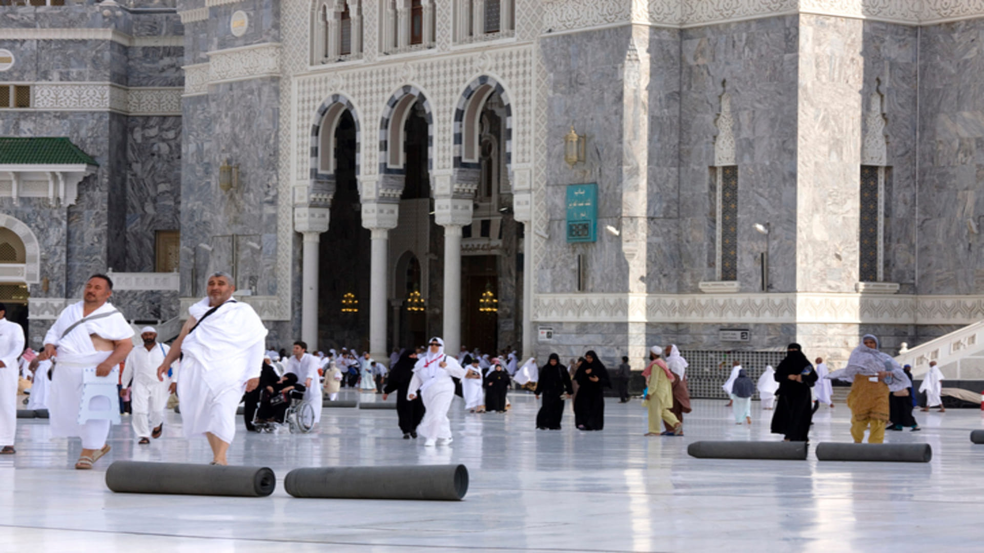 Hajj Yatra 2023 Is Now Cashless You do not need to exchange money you can make payment with forex card