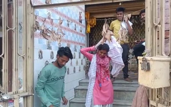 Girl student had come to give BSC final exam, reached Kotwali to marry her lover in hamirpur