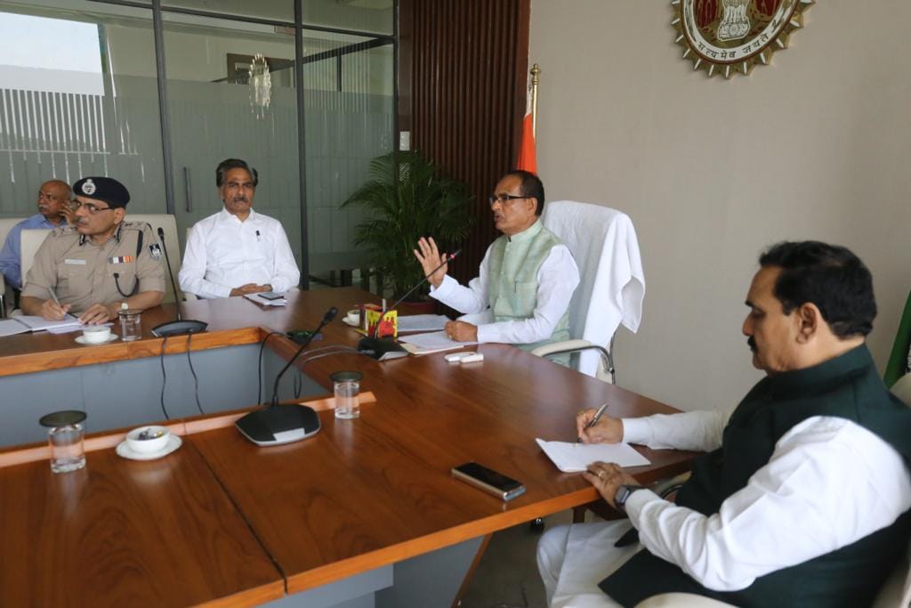 MP News: CM Shivraj said - Bigotry and extremism will not be tolerated in madrassas, Congress's counterattack