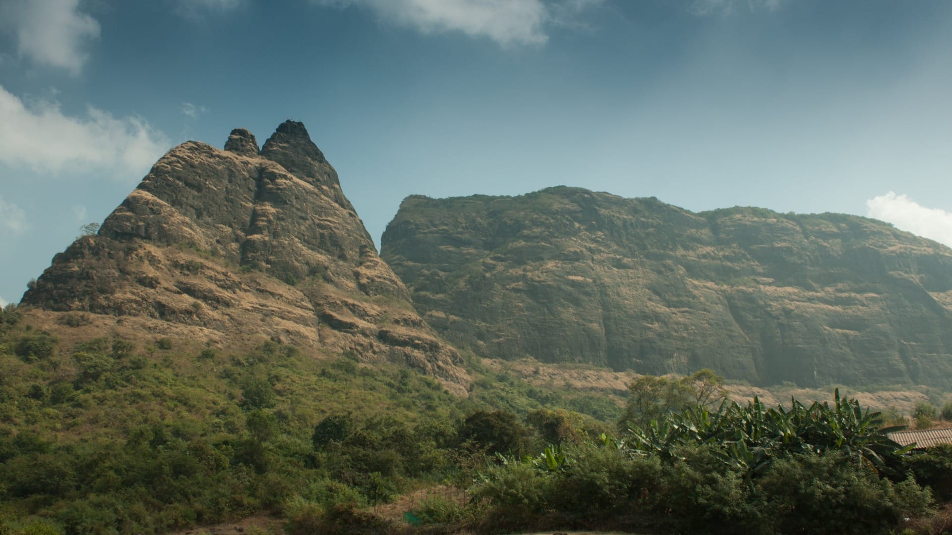 Mysterious and Haunted Places in the World Know Interesting Facts in Hindi