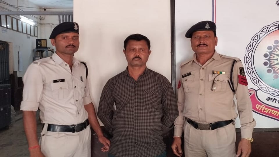 People thrashed the man who molested a minor girl