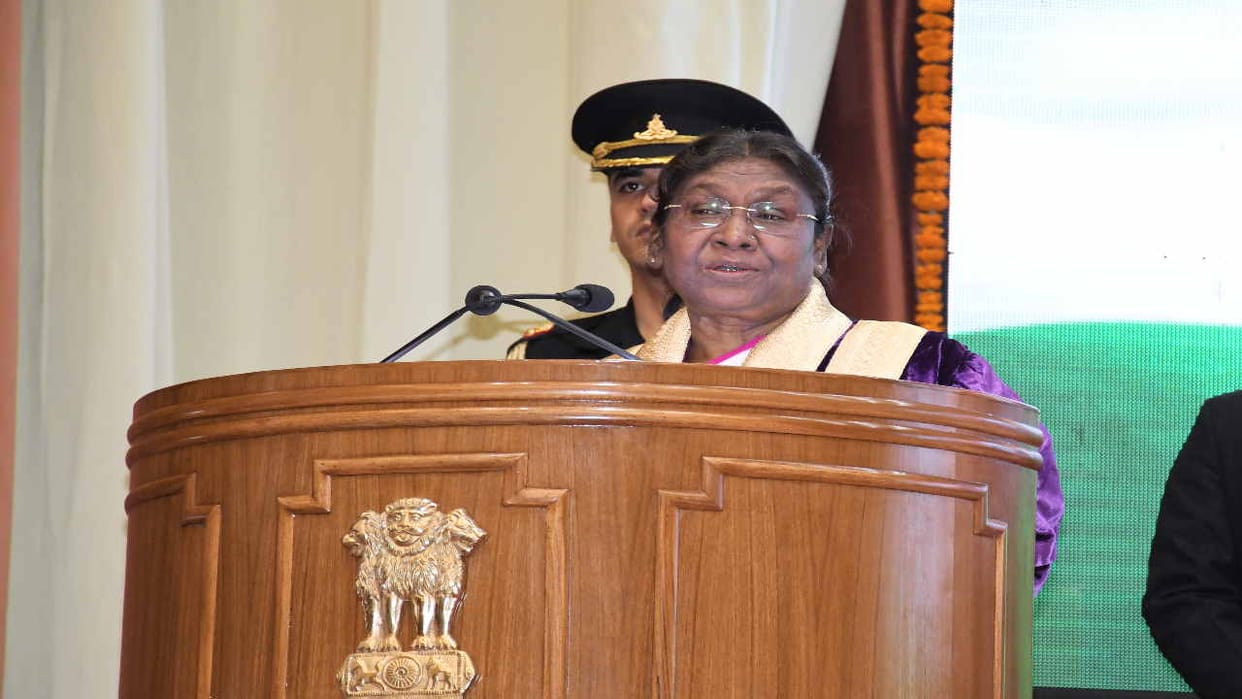 Odisha Governor Ganeshi Lal seeks report from govt on power disruption at President event