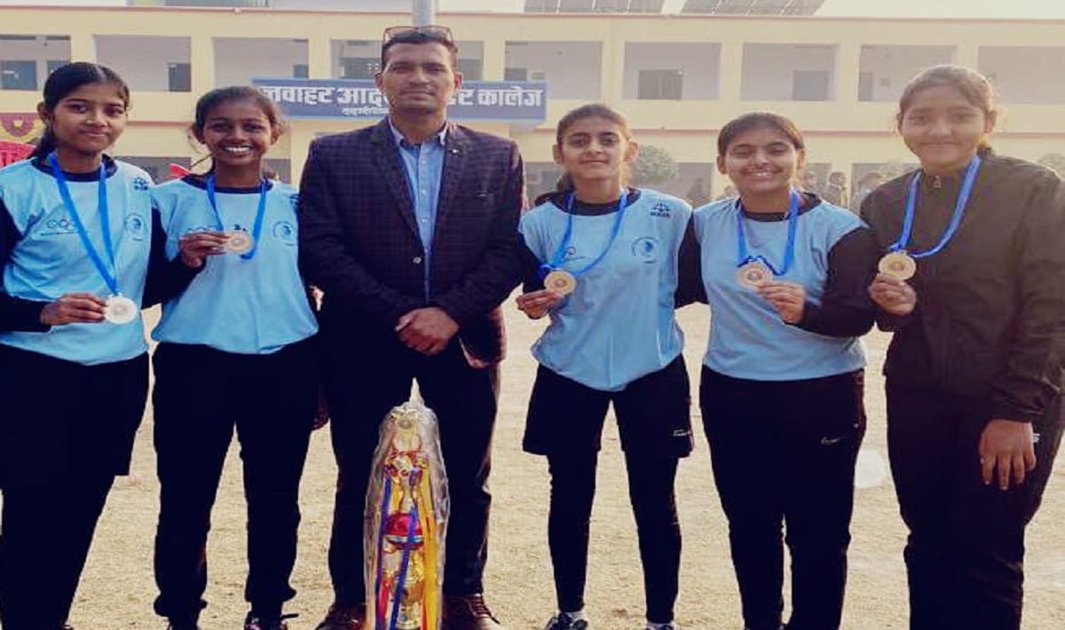 six daughters of varanasi including two sisters selected for National Netball Competition,