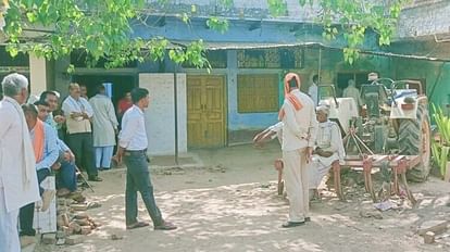 Banda Clerk murder, TV voice increased  then the throat was slit, till now the murder has not been recovered