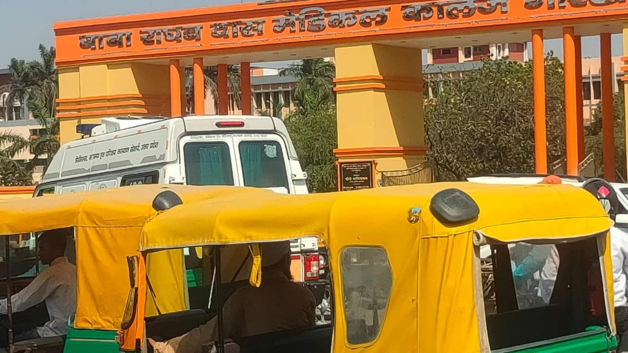 stuck in jam patient gets out of breath train leaves station
