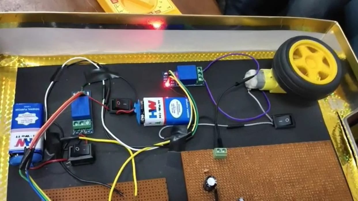 If you sleep in the car, the alarm will sound