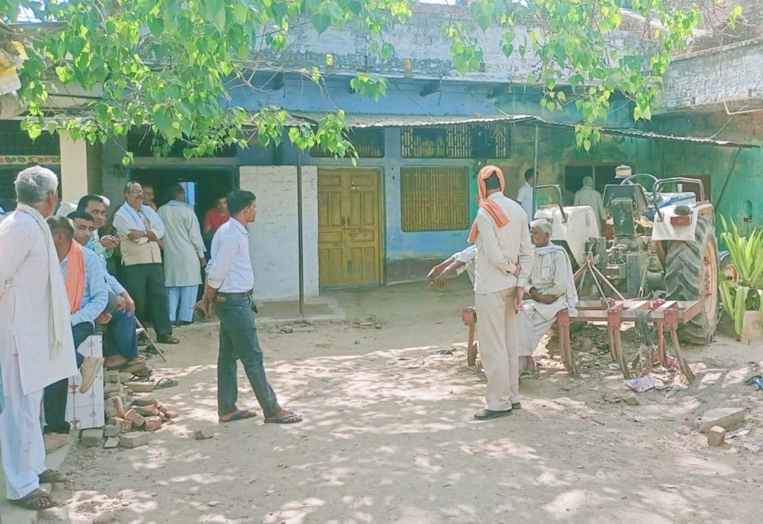 Banda Clerk murder, TV voice increased  then the throat was slit, till now the murder has not been recovered