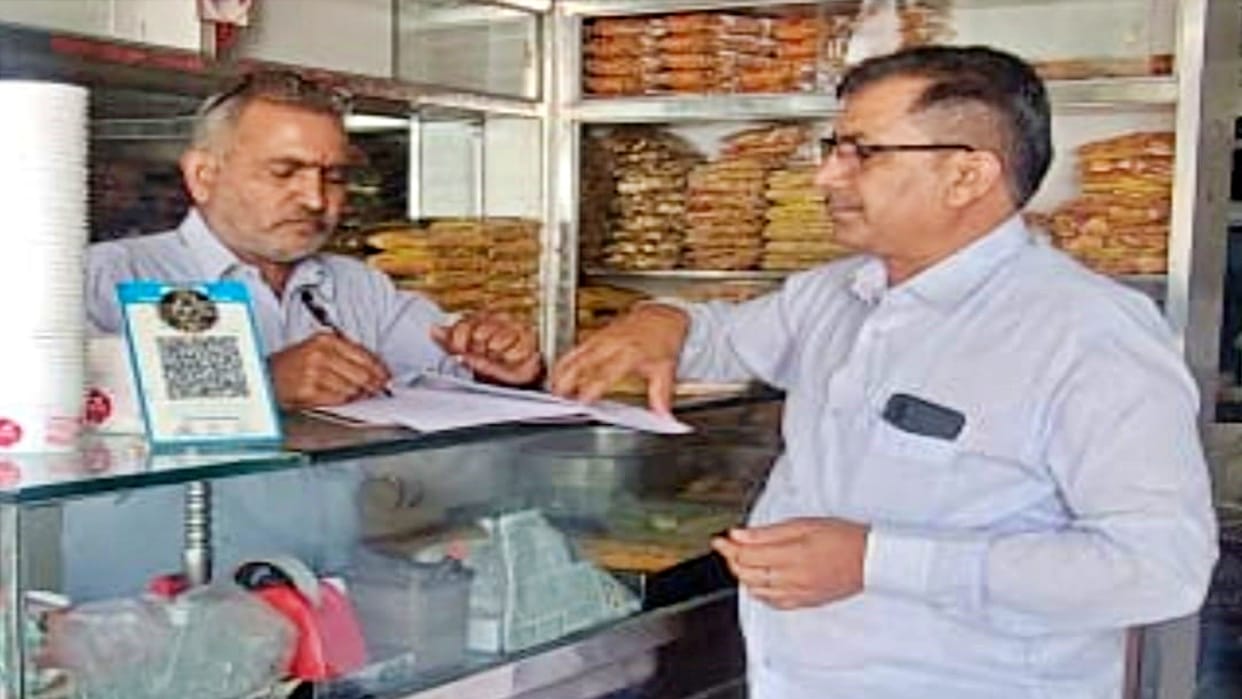 Eight unsafe out of 120 samples of food items in Sirohi, action will be taken