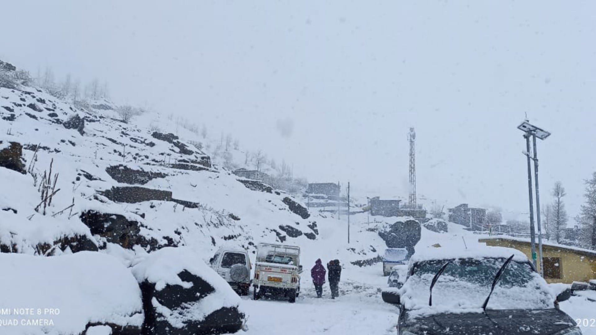 Himachal Weather: avalanche in lahaul pangi chandra river flow blocked