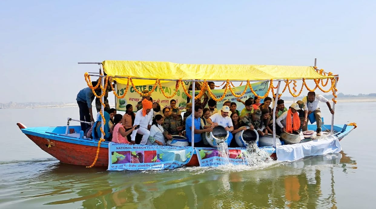 Namami Gange Two lakh fish released from Sant Ravidas Ghat in Ganga, river and fishermen will be of great ben