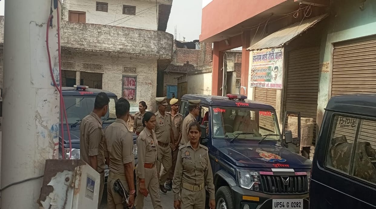 Mukhtar Ansari Mau police Raid in Ghazipur in search of Mafia wife afsha ansari