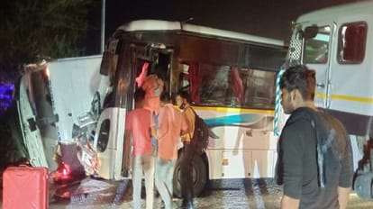 अयोध्या में दर्दनाक हादसा: बस और ट्रक की भीषण टक्कर, तीन की मौत और कई बुरी तरह जख्मी, रेस्क्यू में जुटी पुलिस Horrific bus and truck collision in Ayodhya many people badly injured and died