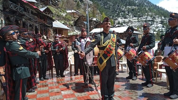 Chardham Yatra: बाबा केदार और मां गंगा की डोली चली अपने धाम, यात्रा के आगाज के साथ देखें देवभूमि का ये रंग Kedarnath Dham Gangotri Dham Baba Kedar Maa Ganga doli left for their abode Chardham yatra 2023 Watch Photos