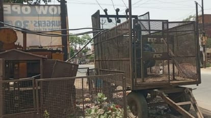 Hathras News: चार महीने में फुंके 450 ट्रांसफार्मर, पर्याप्त बिजली न मिलने से उपभोक्ता परेशान 450 transformers burnt in four months in Hathras