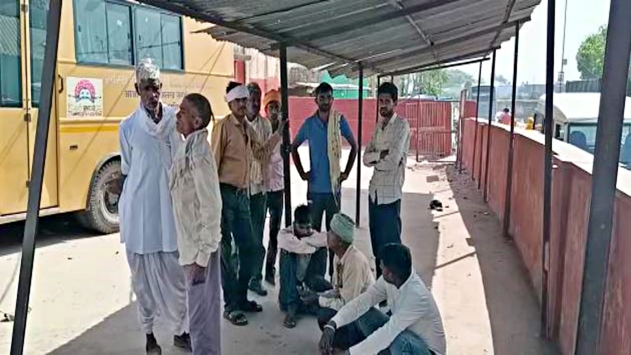 An unknown vehicle crushed a person standing on the roadside in Dholpur