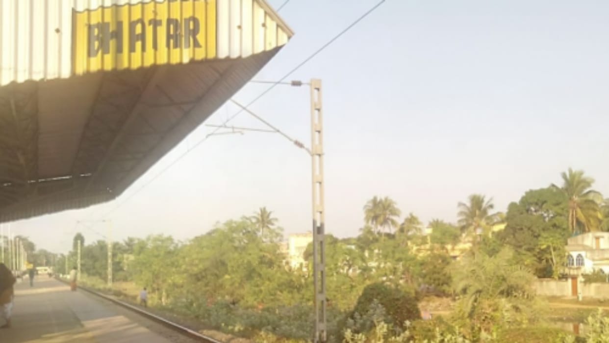 West Bengal: A woman dies at railway station after hospital fails to provide ambulance
