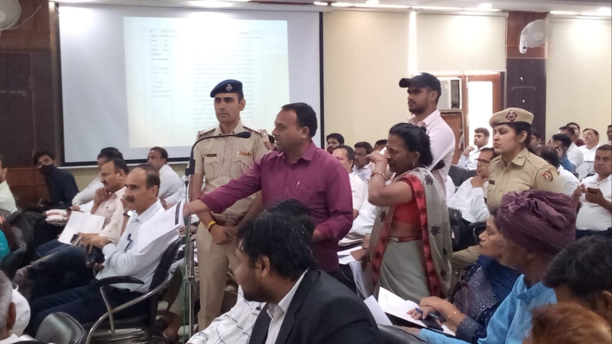 Sonipat: Junior engineer suspended for not handling electricity complaint