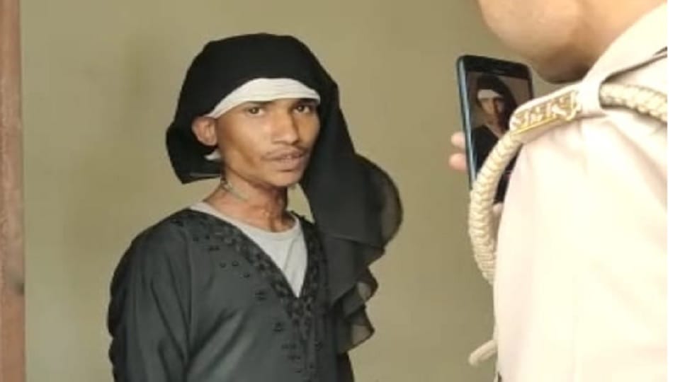 Misdeed accused came to the court wearing a burqa to surrender