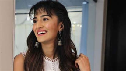 Erica Fernandes talks About Discrimination In Bollywood Said From beginning Its Happening With Tv Stars