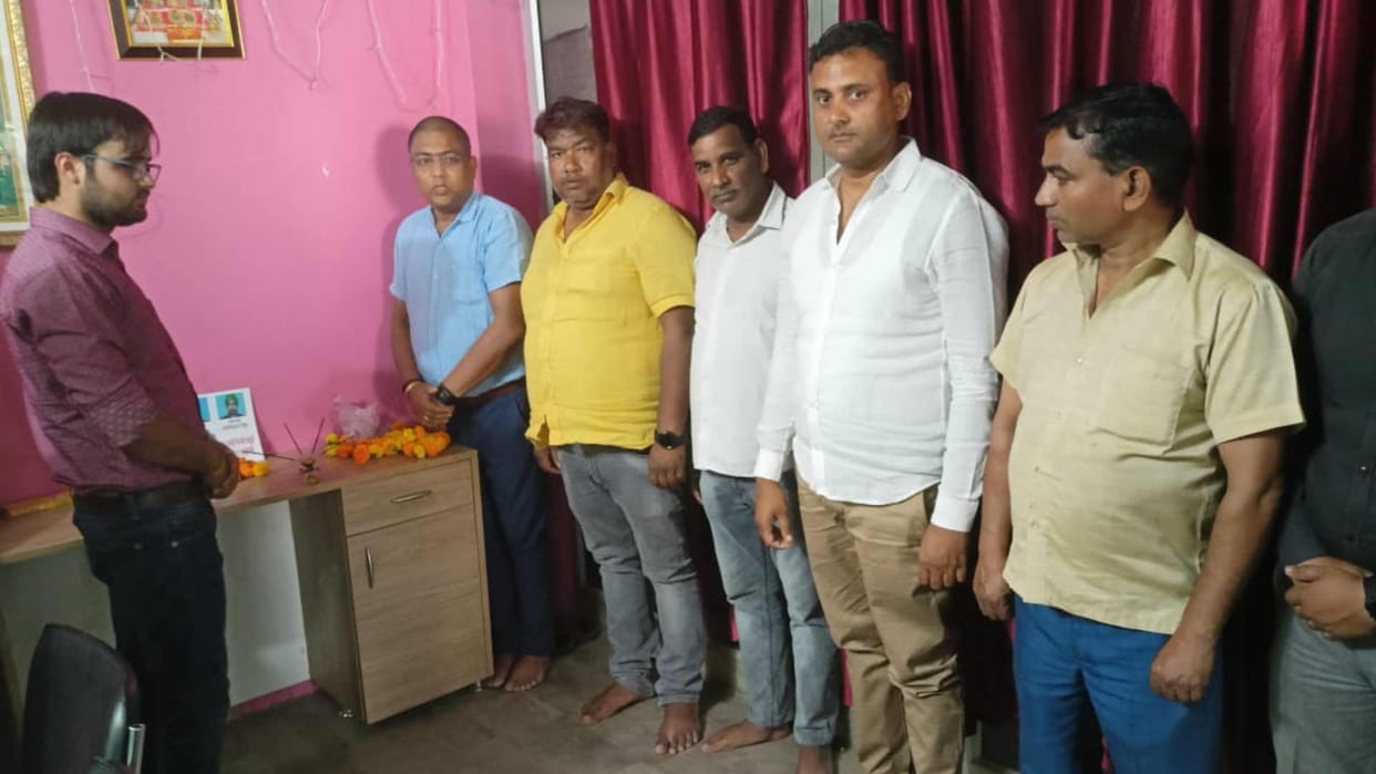 Tributes paid to soldiers martyred in attack on army vehicle in Jammu and Kashmir
