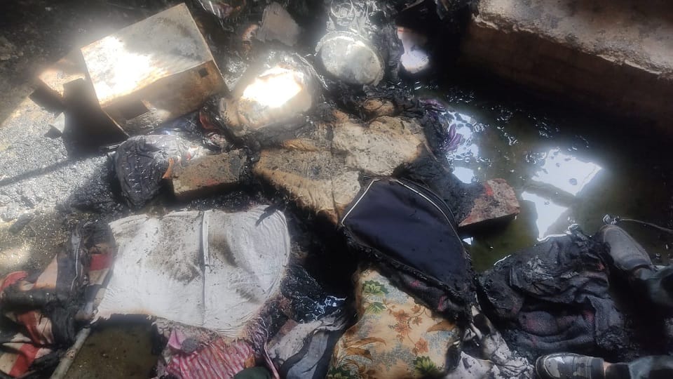 house caught fire due to cylinder leakage in Bareilly