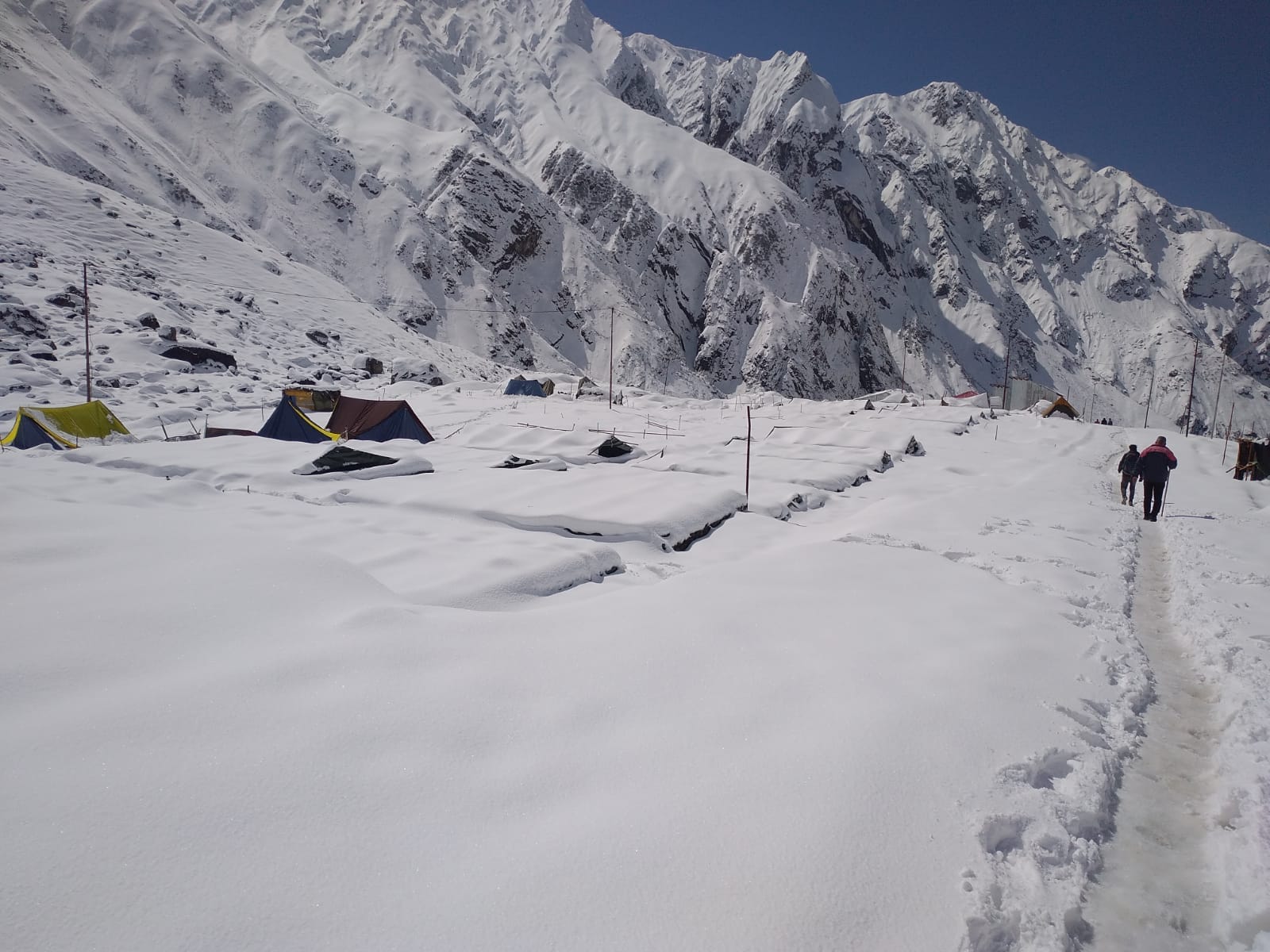 Kedarnath dham Snow Covered beautiful Visuals see before portals Open on 25th April
