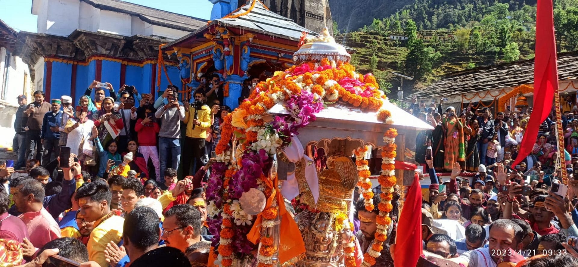 Kedarnath Dham Gangotri Dham Baba Kedar Maa Ganga doli left for their abode Chardham yatra 2023 Watch Photos