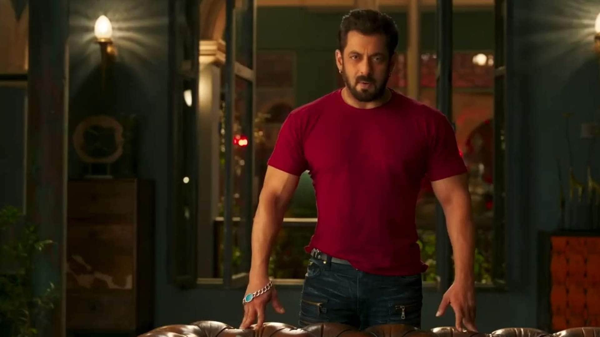 Eid 2023: Kisi Ka Bhai Kisi Ki Jaan Actor Salman Shares Photo with Aamir khan netizen demand Andaz Apna Apna 2