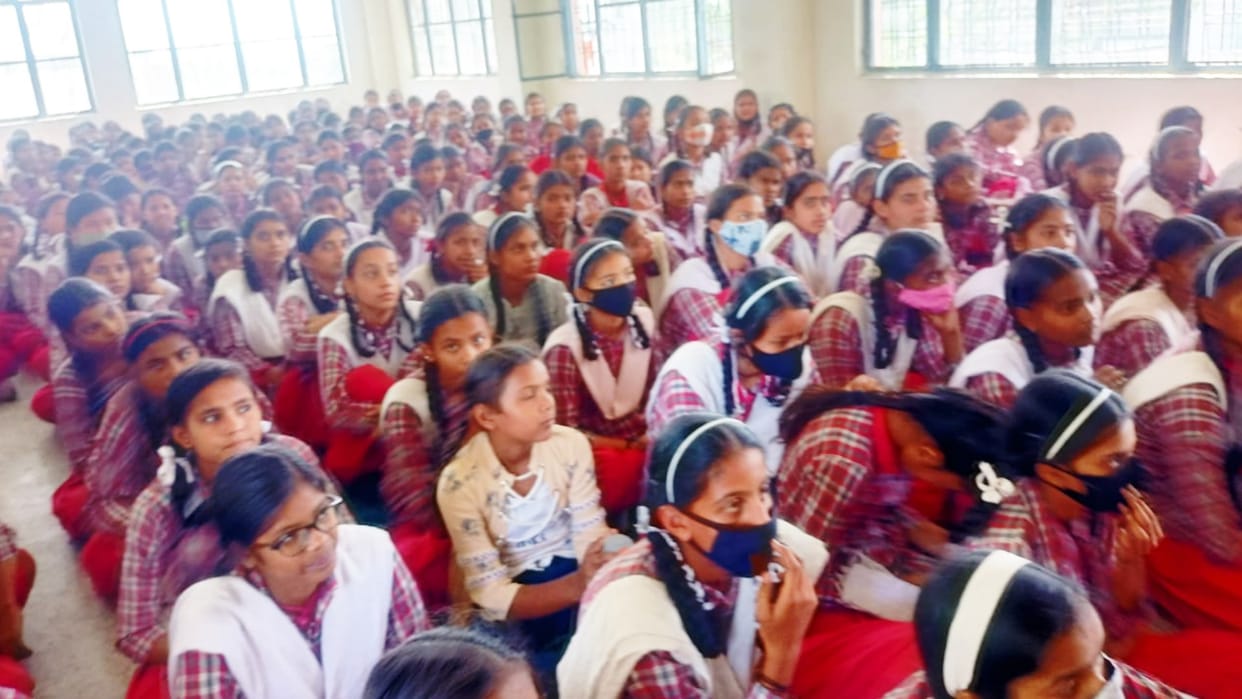 Haryana students take admission in govt school kala amb sirmour