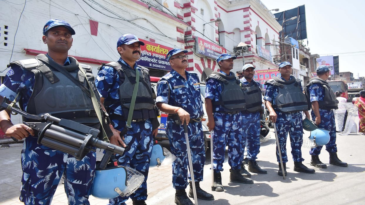 High alert in the city in view of Jumme's goodbye prayers, forces deployed everywhere in the old city