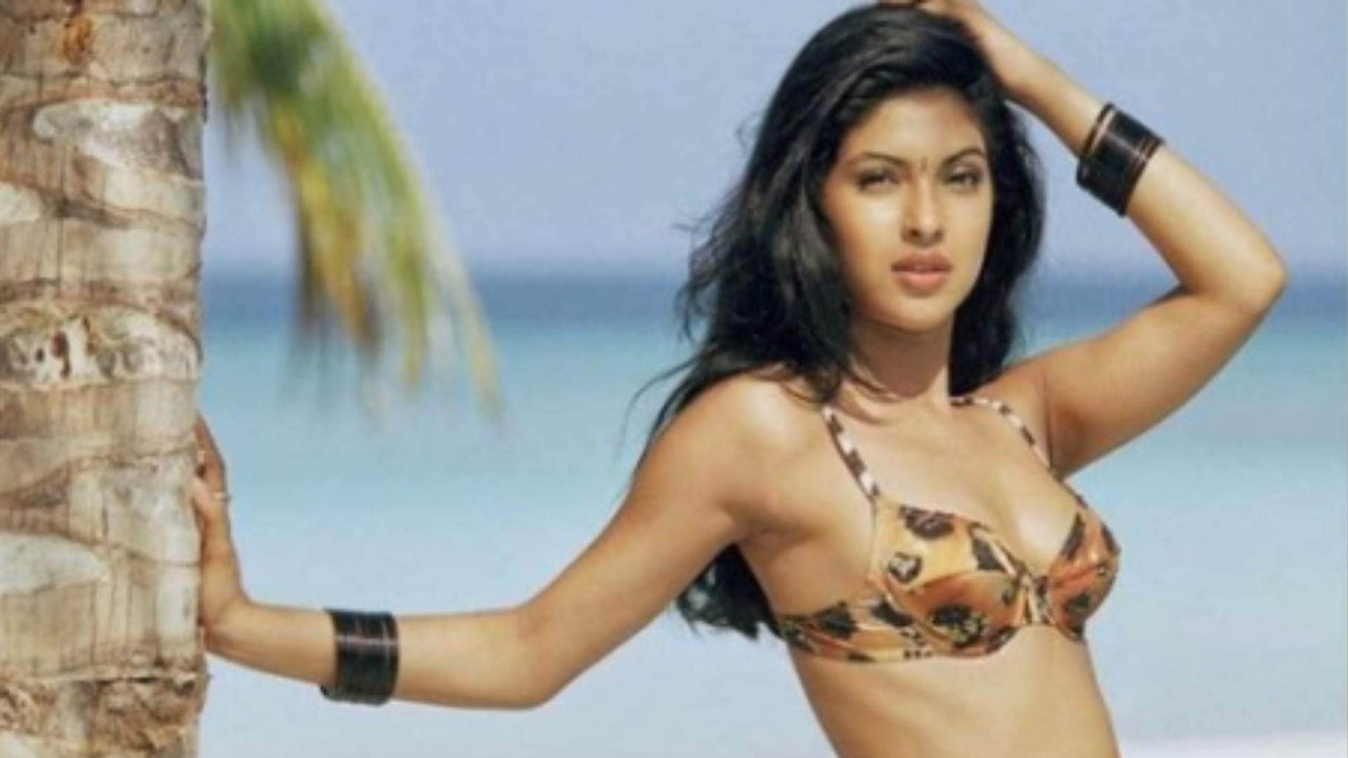 when citadel actress Priyanka Chopra behaving like Aitraaz character Sonia in real life mom scolded her