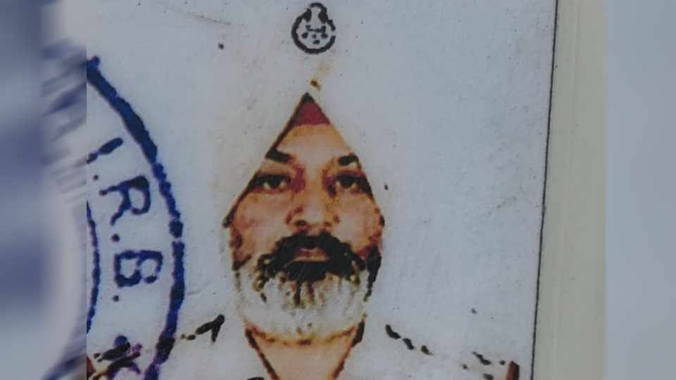 Dead body of ASI found in a safari vehicle in Batala