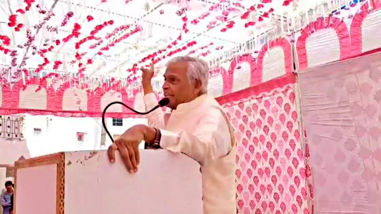 In Jhunjhunu Khetri, CM advisor Dr. Jitendra Singh got angry on the pilot